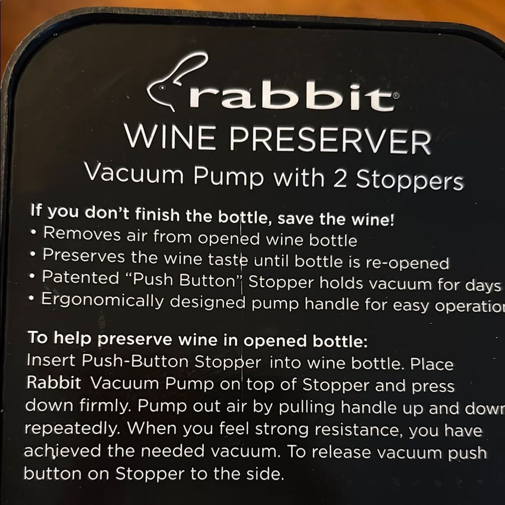 Rabbit Wine Preserver Bar Accessory Set - Picture 4 of 5